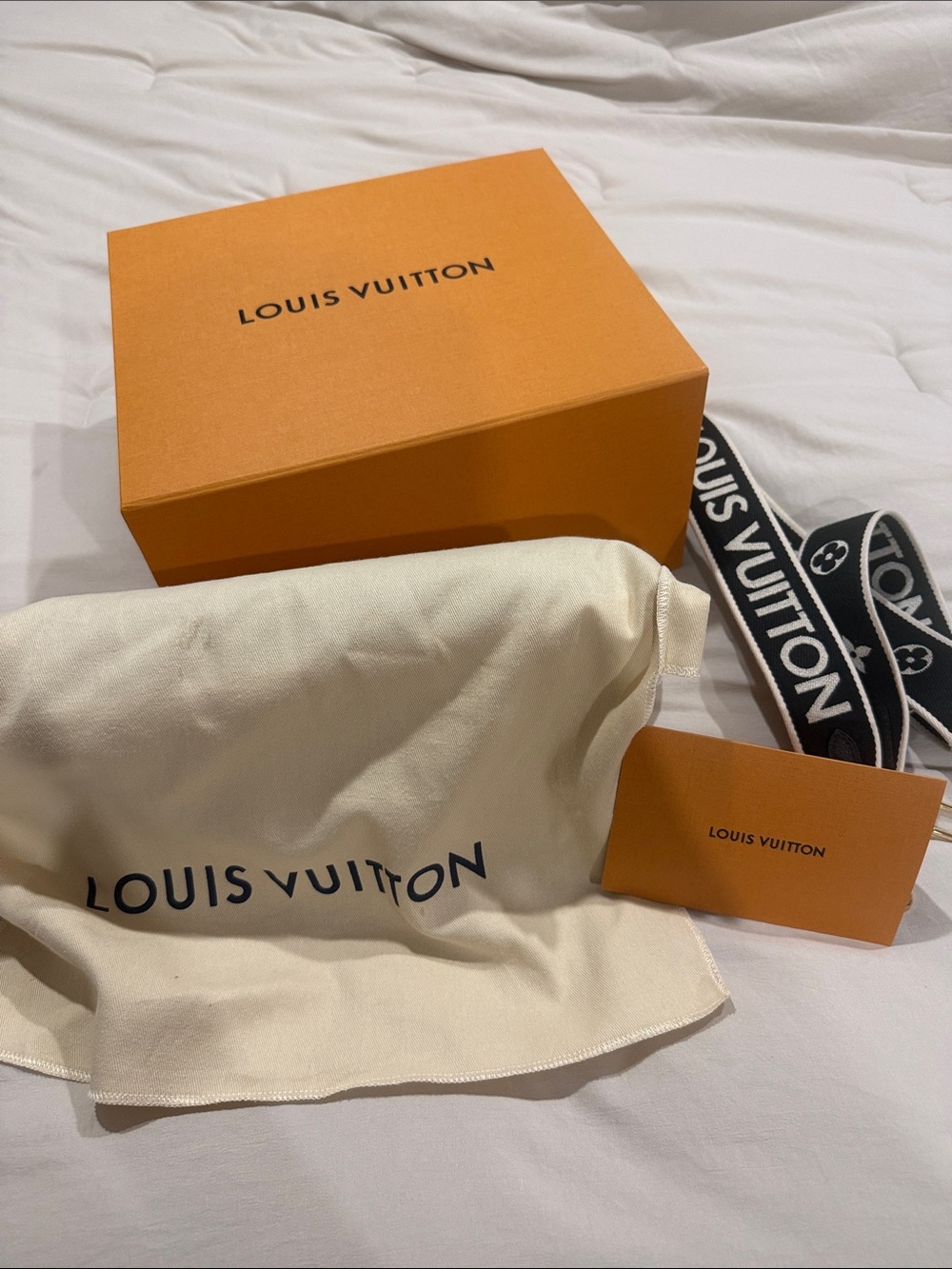 Louis Vuitton Purse with optional Black and White Logo Webbing Belt Strap Purse
